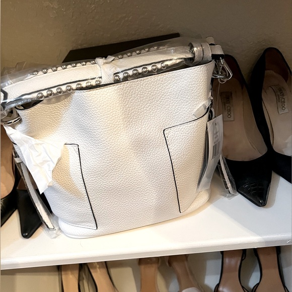 Steve Madden BSAMMY- White Bucket Purse - Picture 3 of 10
